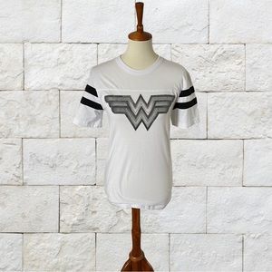 ❌ *SOLD* Wonder Woman Shirt